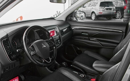 Mitsubishi Outlander III рестайлинг 3, 2015 год, 1 780 000 рублей, 11 фотография