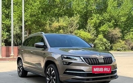 Skoda Karoq I, 2022 год, 2 200 000 рублей, 3 фотография