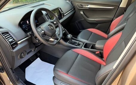 Skoda Karoq I, 2022 год, 2 200 000 рублей, 16 фотография