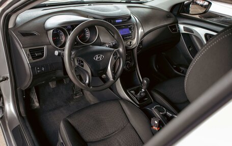 Hyundai Elantra V, 2013 год, 895 000 рублей, 13 фотография