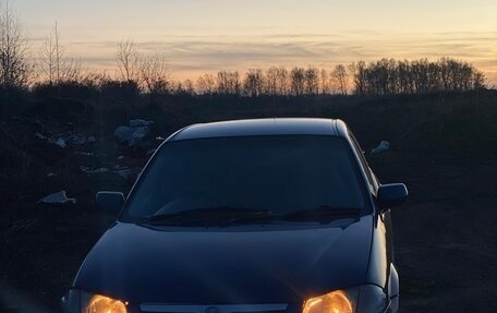 Mazda Familia Y11, 2000 год, 290 000 рублей, 3 фотография
