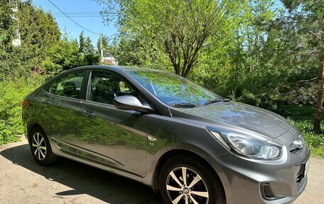 Hyundai Solaris II рестайлинг, 2011 год, 975 000 рублей, 5 фотография