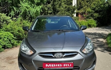 Hyundai Solaris II рестайлинг, 2011 год, 975 000 рублей, 12 фотография