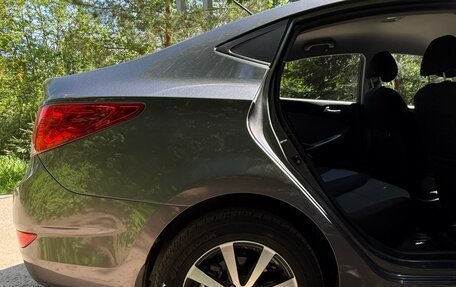 Hyundai Solaris II рестайлинг, 2011 год, 975 000 рублей, 19 фотография