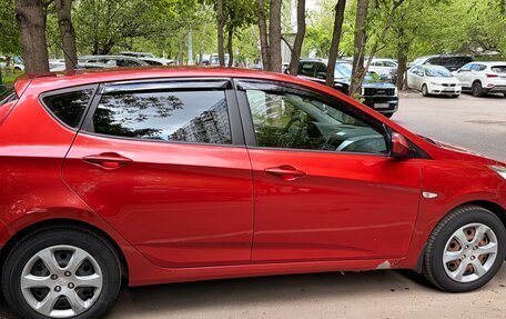 Hyundai Solaris II рестайлинг, 2011 год, 450 000 рублей, 2 фотография