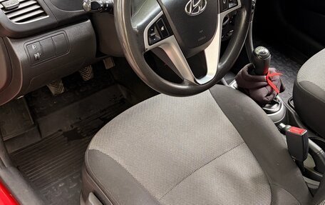 Hyundai Solaris II рестайлинг, 2011 год, 450 000 рублей, 6 фотография