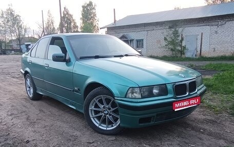 BMW 3 серия, 1994 год, 250 000 рублей, 1 фотография