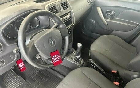 Renault Logan II, 2015 год, 657 200 рублей, 8 фотография