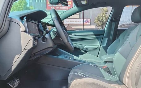 Volkswagen Golf VIII, 2023 год, 2 153 660 рублей, 10 фотография