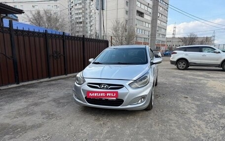 Hyundai Solaris II рестайлинг, 2011 год, 510 000 рублей, 2 фотография