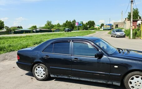 Mercedes-Benz E-Класс, 1999 год, 450 000 рублей, 2 фотография