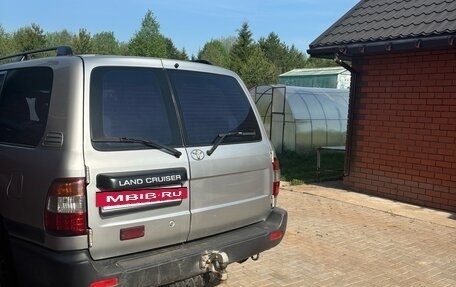 Toyota Land Cruiser 100 рестайлинг 2, 2005 год, 3 850 000 рублей, 4 фотография