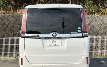 Toyota Noah III, 2021 год, 1 980 000 рублей, 5 фотография