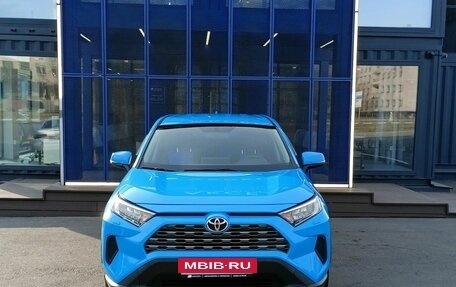 Toyota RAV4, 2020 год, 3 119 000 рублей, 2 фотография