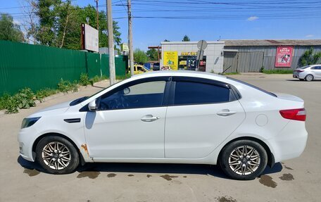 KIA Rio III рестайлинг, 2013 год, 600 000 рублей, 4 фотография