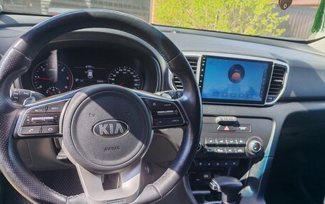 KIA Sportage IV рестайлинг, 2020 год, 2 800 000 рублей, 5 фотография