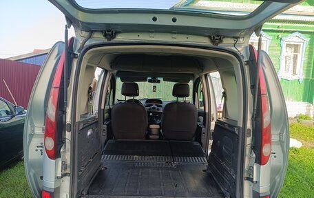 Renault Kangoo II рестайлинг, 2011 год, 750 000 рублей, 9 фотография