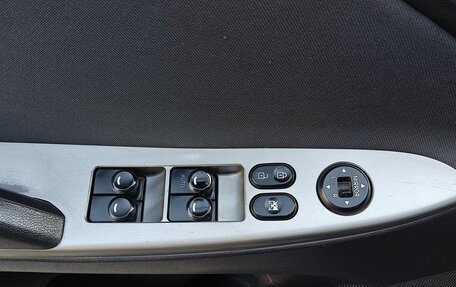 Hyundai Solaris II рестайлинг, 2016 год, 670 000 рублей, 14 фотография