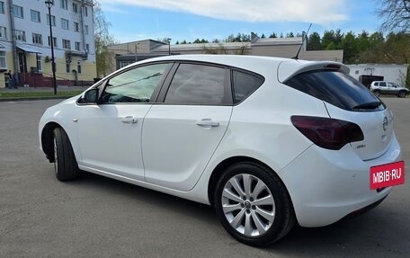 Opel Astra J, 2012 год, 720 000 рублей, 3 фотография