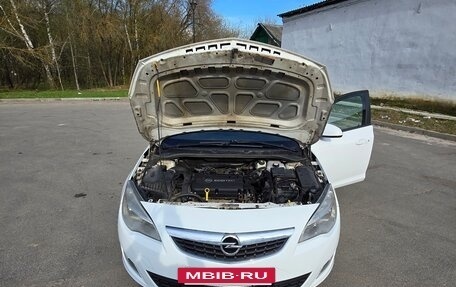 Opel Astra J, 2012 год, 720 000 рублей, 11 фотография