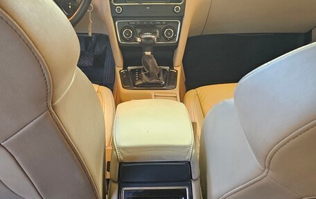 Skoda Superb III рестайлинг, 2011 год, 690 000 рублей, 19 фотография