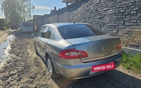 Skoda Superb III рестайлинг, 2011 год, 690 000 рублей, 16 фотография