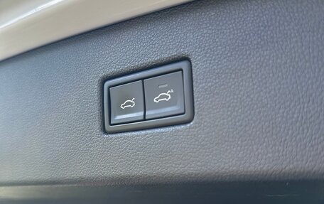 Volkswagen Tiguan II, 2019 год, 3 400 000 рублей, 19 фотография
