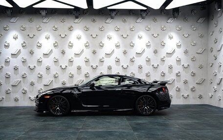 Nissan GT-R, 2024 год, 28 400 000 рублей, 5 фотография