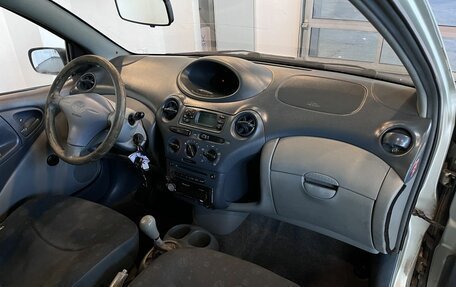 Toyota Yaris I рестайлинг, 2002 год, 181 000 рублей, 11 фотография