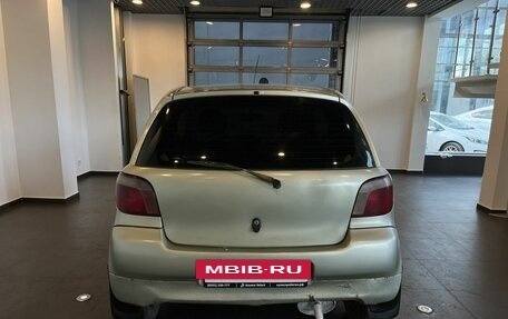 Toyota Yaris I рестайлинг, 2002 год, 181 000 рублей, 4 фотография