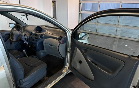 Toyota Yaris I рестайлинг, 2002 год, 181 000 рублей, 20 фотография