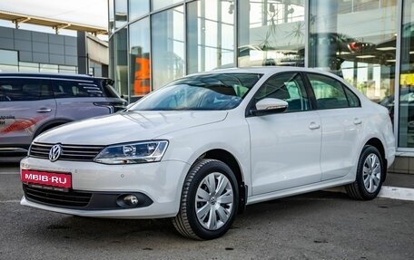 Volkswagen Jetta VI, 2013 год, 1 528 000 рублей, 3 фотография