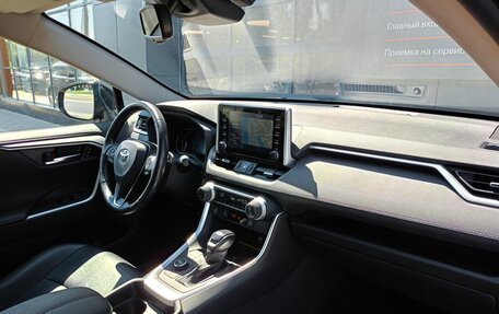 Toyota RAV4, 2019 год, 3 298 000 рублей, 9 фотография