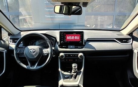 Toyota RAV4, 2019 год, 3 298 000 рублей, 11 фотография