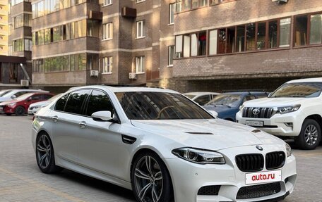 BMW M5, 2012 год, 2 590 000 рублей, 3 фотография