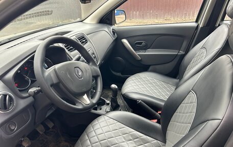 Renault Logan II, 2015 год, 750 000 рублей, 5 фотография