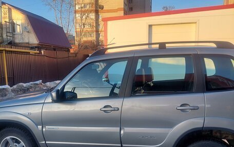 Chevrolet Niva I рестайлинг, 2012 год, 550 000 рублей, 6 фотография