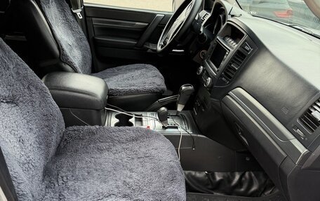 Mitsubishi Pajero IV, 2011 год, 1 630 000 рублей, 13 фотография