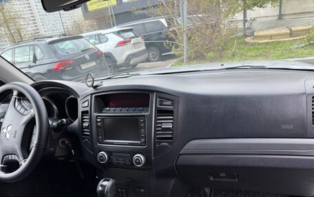 Mitsubishi Pajero IV, 2011 год, 1 630 000 рублей, 14 фотография