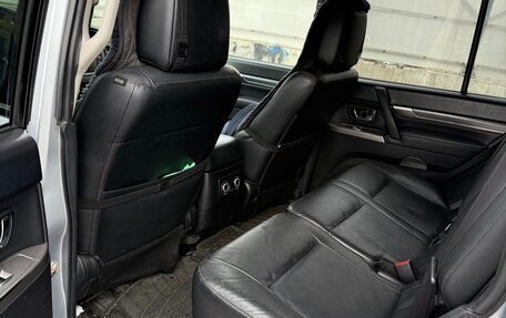 Mitsubishi Pajero IV, 2011 год, 1 630 000 рублей, 8 фотография