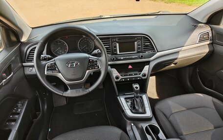 Hyundai Elantra VI рестайлинг, 2017 год, 1 450 000 рублей, 7 фотография
