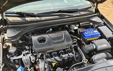 Hyundai Elantra VI рестайлинг, 2017 год, 1 450 000 рублей, 9 фотография