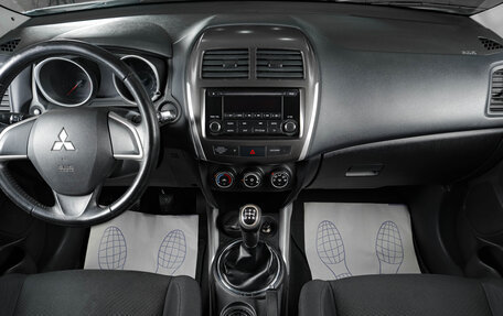 Mitsubishi ASX I рестайлинг, 2013 год, 1 099 000 рублей, 13 фотография