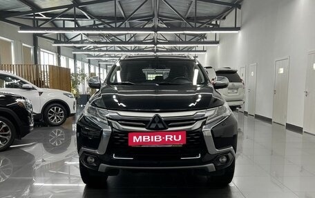 Mitsubishi Pajero Sport III рестайлинг, 2017 год, 3 095 000 рублей, 3 фотография