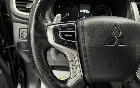 Mitsubishi Pajero Sport III рестайлинг, 2017 год, 3 095 000 рублей, 19 фотография