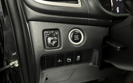 Mitsubishi Pajero Sport III рестайлинг, 2017 год, 3 095 000 рублей, 25 фотография
