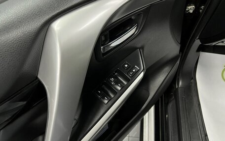 Mitsubishi Pajero Sport III рестайлинг, 2017 год, 3 095 000 рублей, 26 фотография