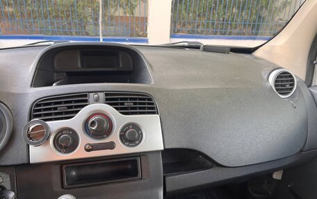 Renault Kangoo II рестайлинг, 2012 год, 599 999 рублей, 21 фотография