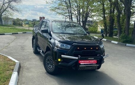 Toyota Hilux VIII, 2020 год, 4 950 000 рублей, 2 фотография