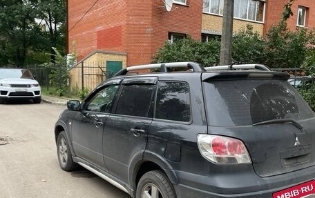 Mitsubishi Outlander III рестайлинг 3, 2007 год, 400 000 рублей, 6 фотография